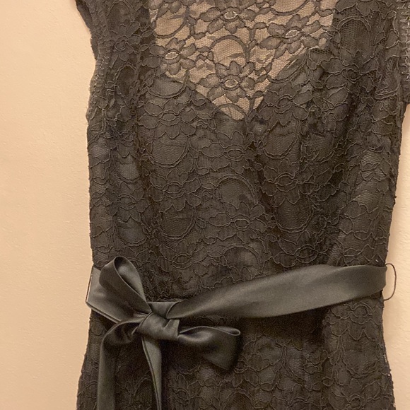 Mori Lee lace evening gown with V back - Picture 5 of 12